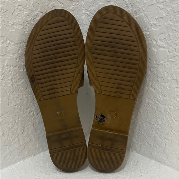 Vici Women's Brown Knotted Sandals - Picture 3 of 4